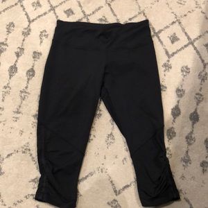 Lululemon black cropped leggings with side detail